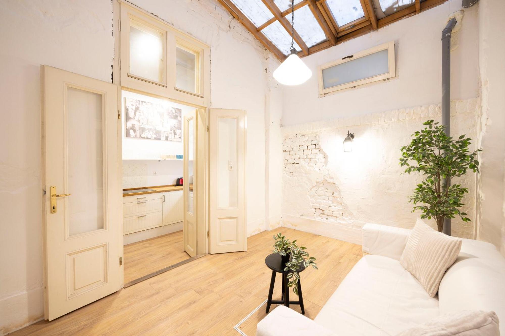 Cozy & Nostalgic Style In The Center * Budapeste